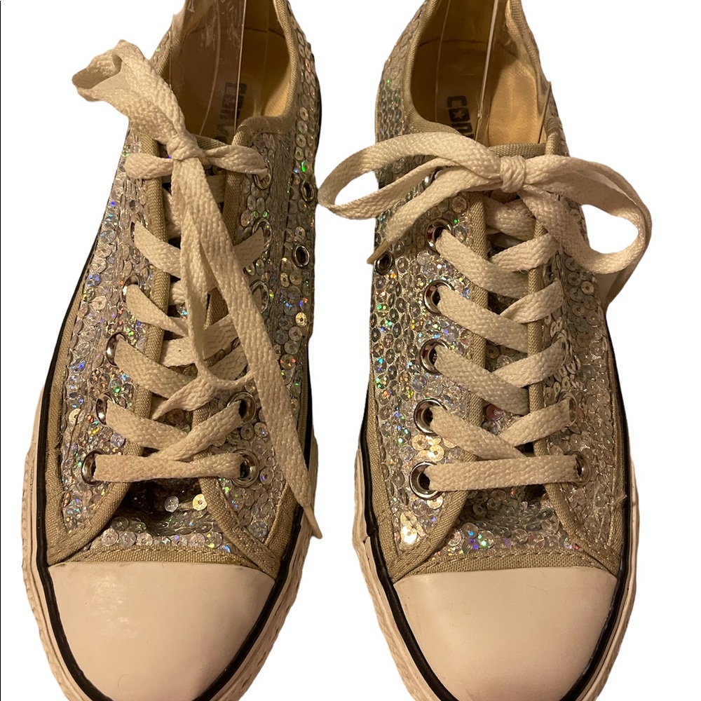 SNAZZY CONVERSE SILVER SEQUINED SHOES, NEW OR LIKE NEW, SIZE 7.5 WOMENS
